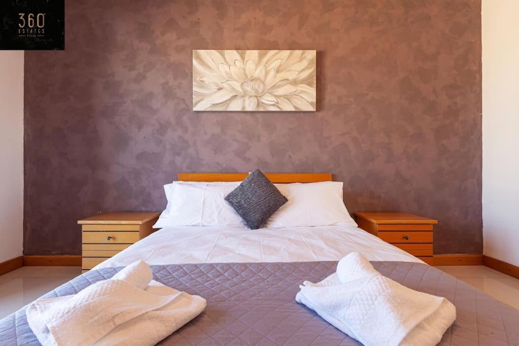 Comfortable Penthouse, Served With Lift, Wifi & Ac By 360 Estates Gzira Dış mekan fotoğraf